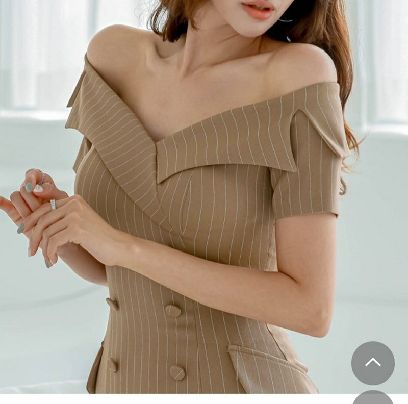 Off-shoulder stripe double button dress