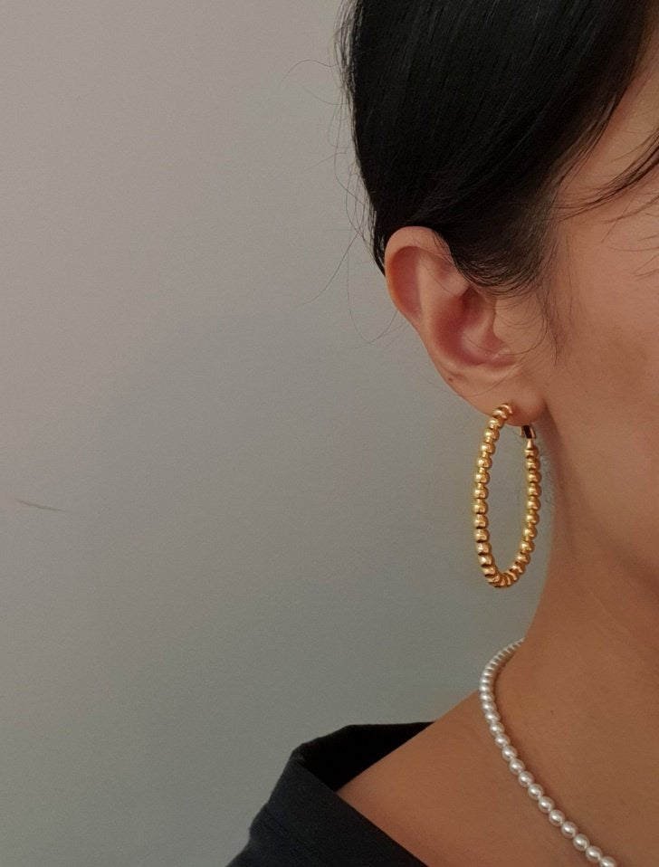 Gold-plated Oval Bubble hoop earrings